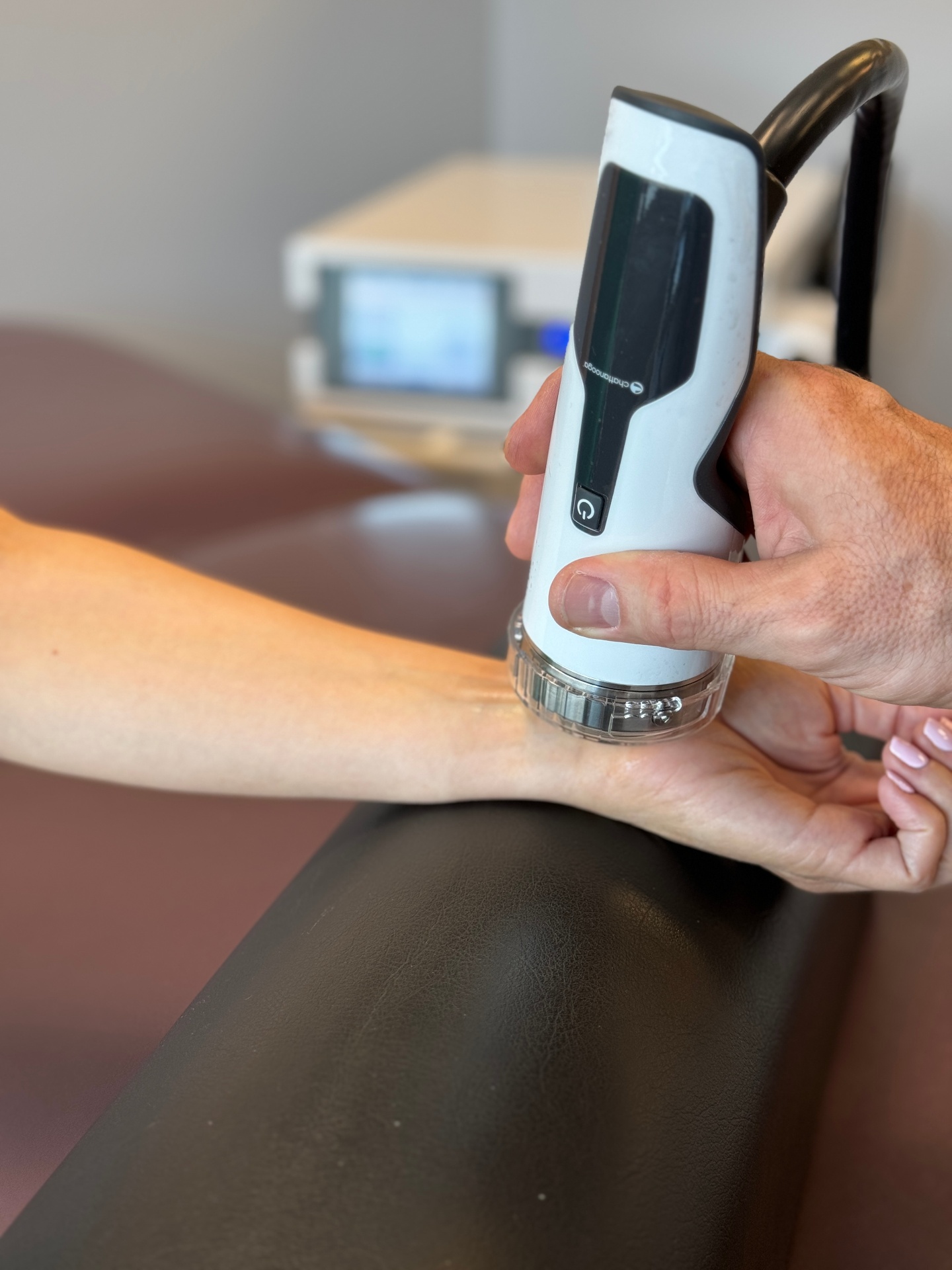 Shockwave therapy on wrist